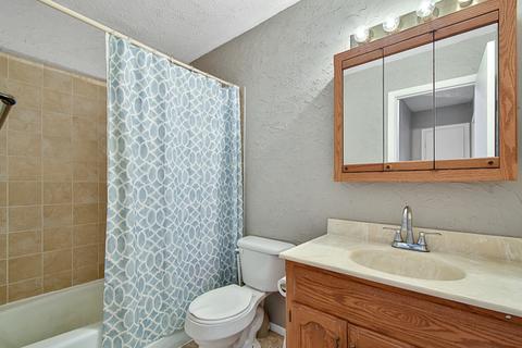1552 Hunt Dr #E, Normal, IL 61761 photo 14