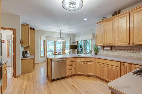11218 E Riviera Dr, Spring Grove, IL 60081 photo 6