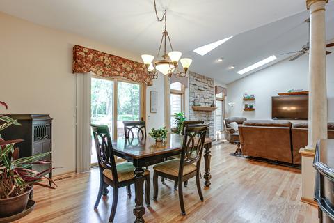 11218 E Riviera Dr, Spring Grove, IL 60081 photo 4