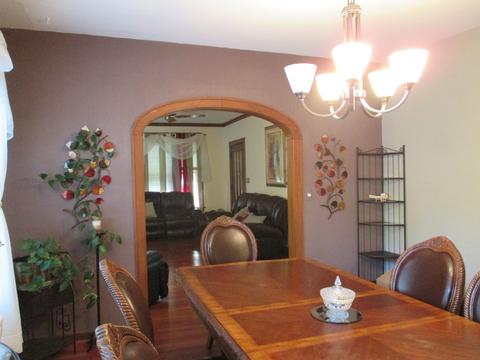 1053 Bellevue Ave, Elgin, IL 60120 photo 18