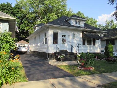1053 Bellevue Ave, Elgin, IL 60120 photo 4