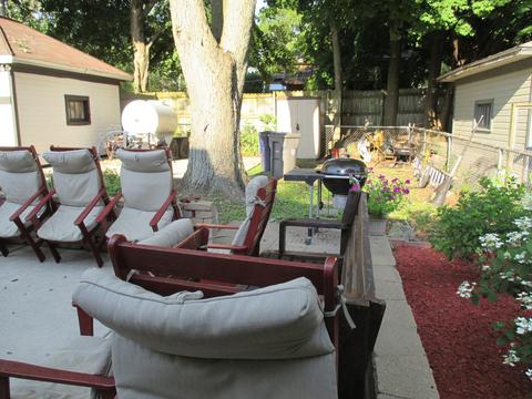 1053 Bellevue Ave, Elgin, IL 60120 photo 9