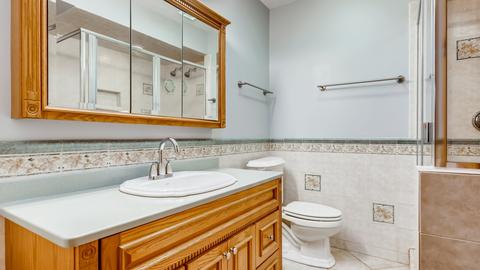 2011 E Wintergreen Ave, Mount Prospect, IL 60056 photo 14