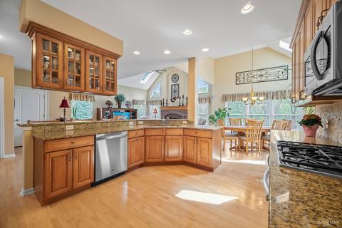 928 Riverstone Dr, Aurora, IL 60502 photo 17