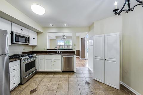 4823 Turnberry Dr, Hoffman Estates, IL 60010 photo 13