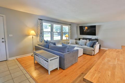 413 W Gartner Rd, Naperville, IL 60540 photo 5
