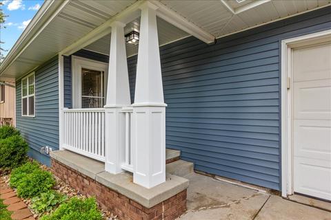 9 Yew Ct, Bloomington, IL 61701 photo 2