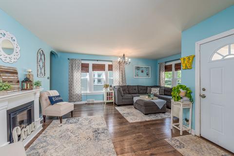 1475 White St, Des Plaines, IL 60018 photo 3