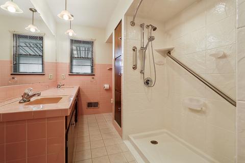 402 Bevan Dr E, Joliet, IL 60435 photo 16