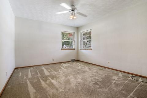 402 Bevan Dr E, Joliet, IL 60435 photo 15