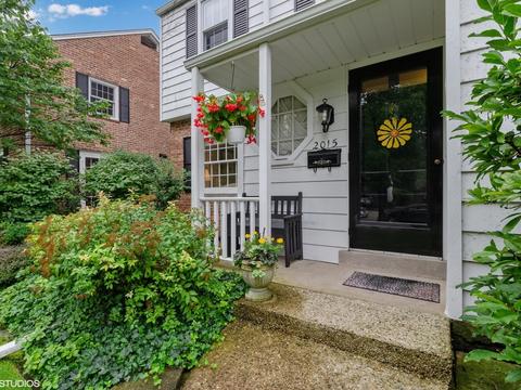 2015 Prairie St, Glenview, IL 60025 photo 3