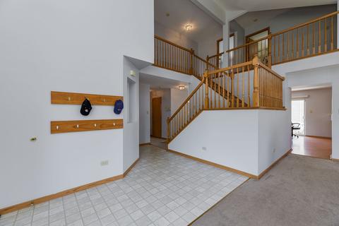 2410 White Ash Ct, Plainfield, IL 60586 photo 2