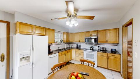 2149 Westview Dr, Des Plaines, IL 60018 photo 9