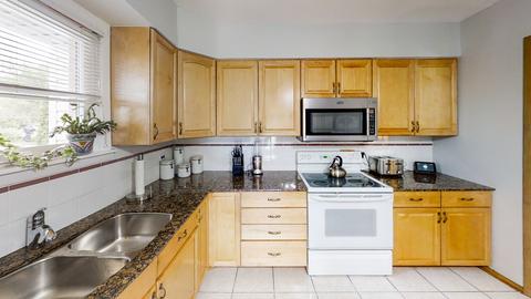 2149 Westview Dr, Des Plaines, IL 60018 photo 11
