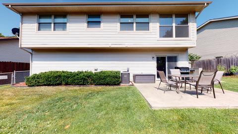 1899 Brookside Ln, Hoffman Estates, IL 60169 photo 24