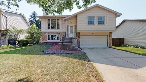 1899 Brookside Ln, Hoffman Estates, IL 60169 photo 1