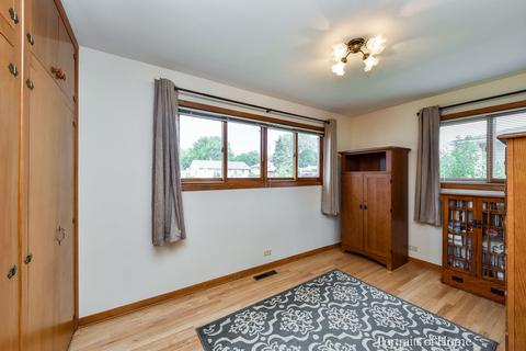 111 N Hale Ave, Bartlett, IL 60103 photo 12