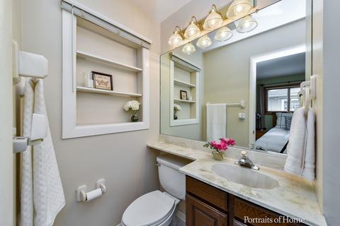 111 N Hale Ave, Bartlett, IL 60103 photo 15