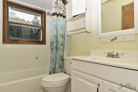 1007 Hooks Ln, Mchenry, IL 60050 photo 10