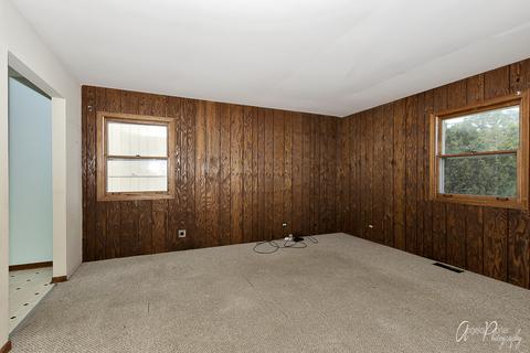 1007 Hooks Ln, Mchenry, IL 60050 photo 5
