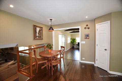 816 Forest Ct, Bartlett, IL 60103 photo 11