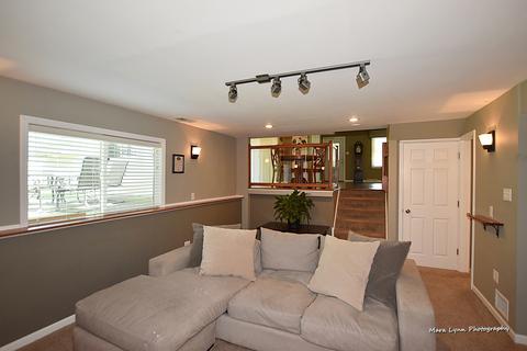 816 Forest Ct, Bartlett, IL 60103 photo 22