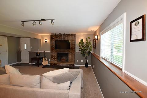 816 Forest Ct, Bartlett, IL 60103 photo 25