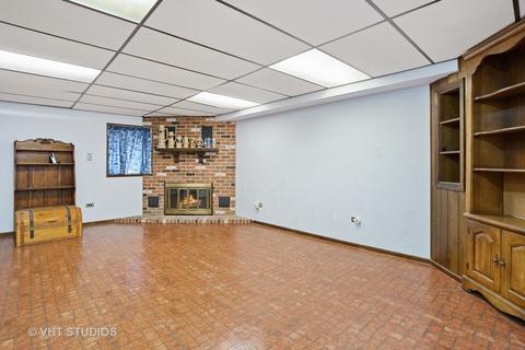 1165 Singleton Dr, Roselle, IL 60172 photo 14