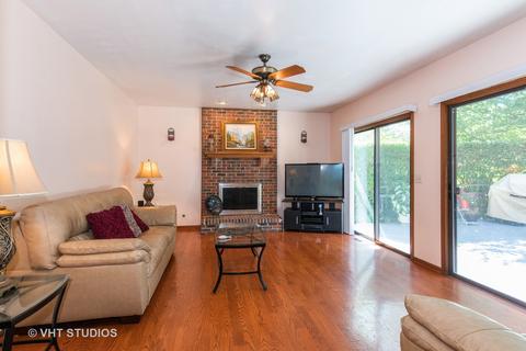 2221 Crabtree Ln, Algonquin, IL 60102 photo 5