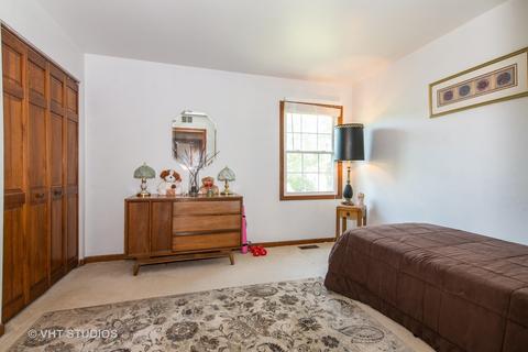 2221 Crabtree Ln, Algonquin, IL 60102 photo 11