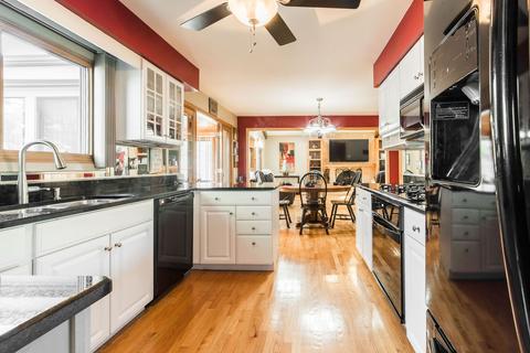 1136 N 8th Ave, Addison, IL 60101 photo 9