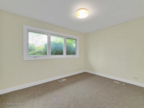 2108 Paddock Ln, Wheaton, IL 60187 photo 11