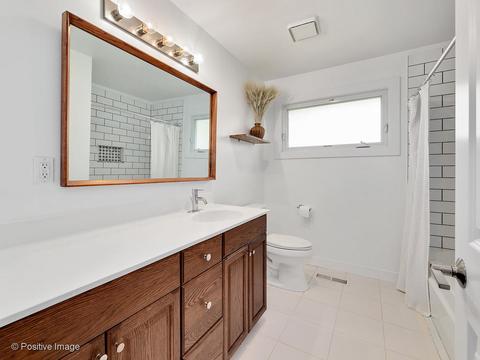 2108 Paddock Ln, Wheaton, IL 60187 photo 12