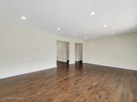 2108 Paddock Ln, Wheaton, IL 60187 photo 4