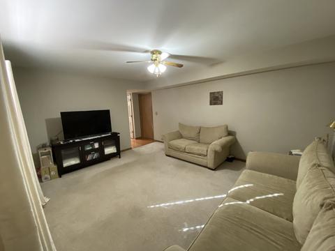 676 Glen Ivy Dr, Elgin, IL 60120 photo 9