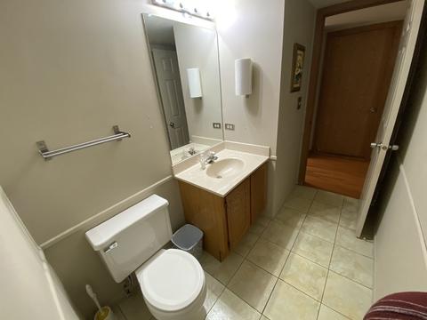 676 Glen Ivy Dr, Elgin, IL 60120 photo 8