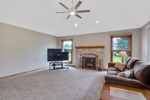 3681 Lakeview Dr, Algonquin, IL 60102 photo 6