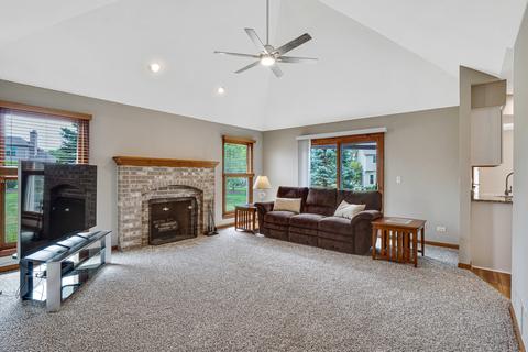 3681 Lakeview Dr, Algonquin, IL 60102 photo 7