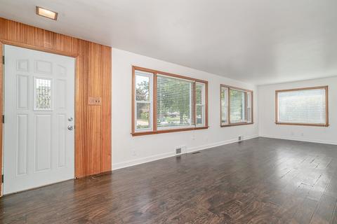 205 W Taylor St, Dwight, IL 60420 photo 7