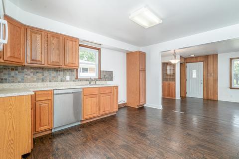 205 W Taylor St, Dwight, IL 60420 photo 5