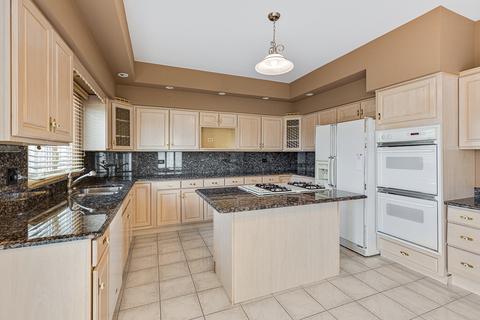 830 Kylemore Dr, Des Plaines, IL 60016 photo 10