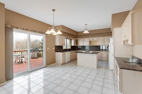 830 Kylemore Dr, Des Plaines, IL 60016 photo 8