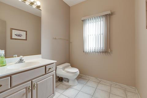 830 Kylemore Dr, Des Plaines, IL 60016 photo 12