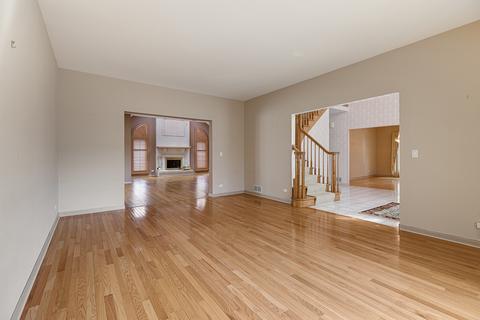 830 Kylemore Dr, Des Plaines, IL 60016 photo 4