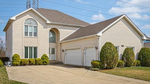 830 Kylemore Dr, Des Plaines, IL 60016 photo 1