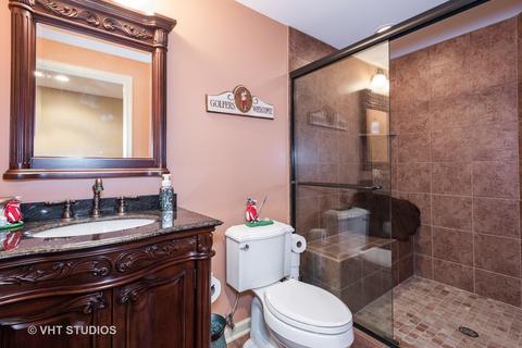 3881 Kingsmill Dr, Elgin, IL 60124 photo 18
