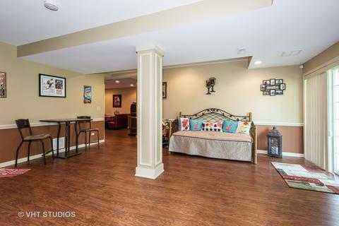 3881 Kingsmill Dr, Elgin, IL 60124 photo 19