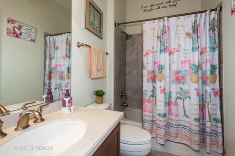 3881 Kingsmill Dr, Elgin, IL 60124 photo 6