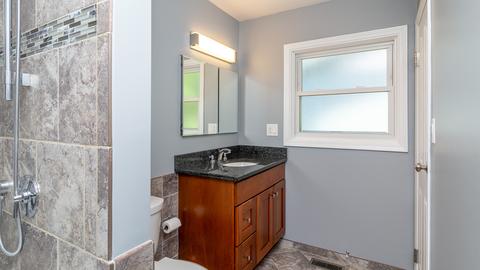 2040 Shepard Rd, Hoffman Estates, IL 60169 photo 18