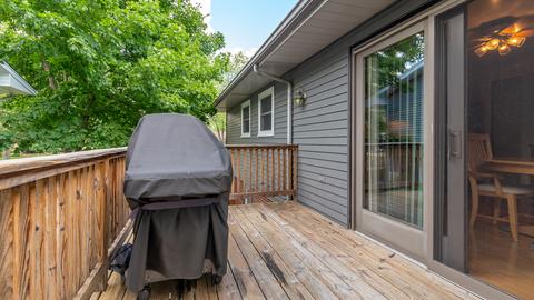 2040 Shepard Rd, Hoffman Estates, IL 60169 photo 13